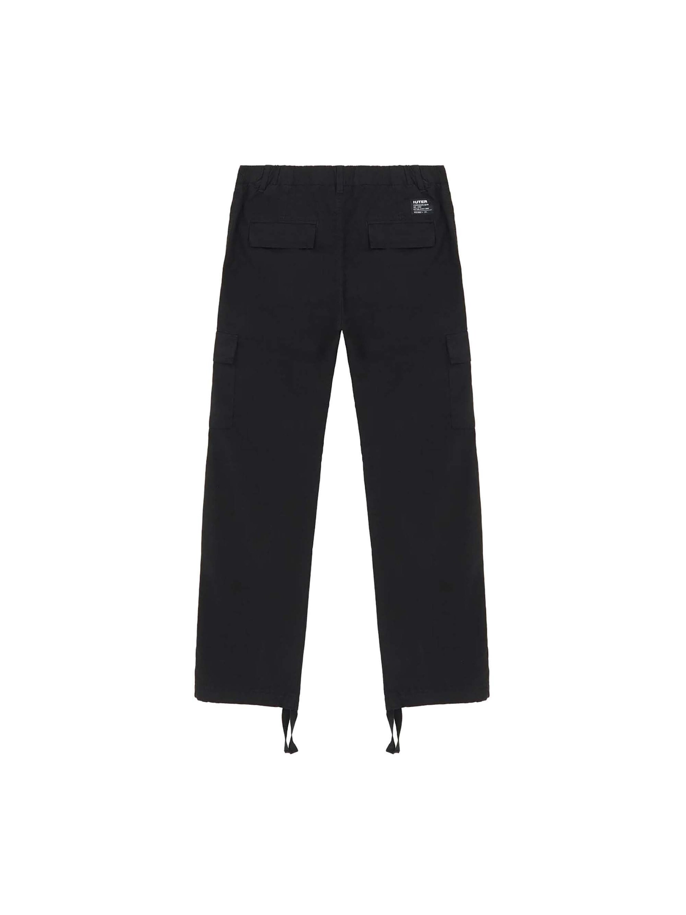 IUTER Regular Cargo trousers in Black