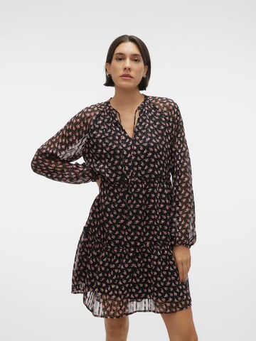 Robe 'SOFIA' VERO MODA en noir : devant