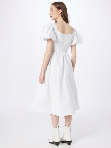 True Decadence فستان بلون أبيض