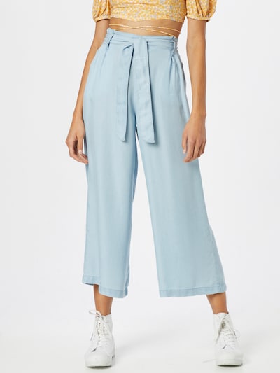 Tally Weijl Pleat-Front Pants in Light blue, View model