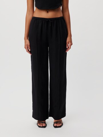 Wide Leg Pantalon à plis 'Linn' LeGer by Lena Gercke en noir : devant