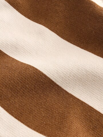 Next Skinny Shorts in Braun