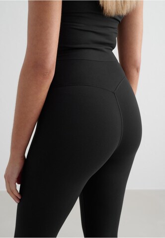 Skinny Pantalon de sport 'Sense' Aim'n en noir