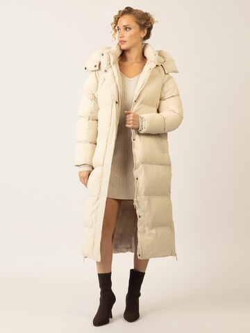APART Winter Coat in Beige: front