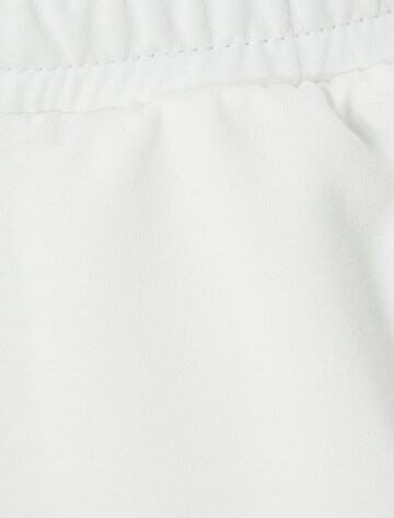 Koton Loosefit Shorts in Weiß