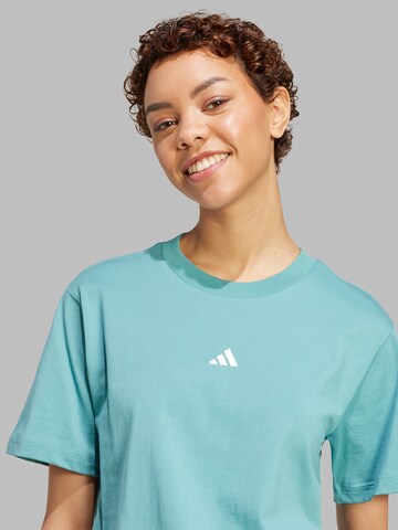 ADIDAS SPORTSWEAR Функционална тениска в зелено