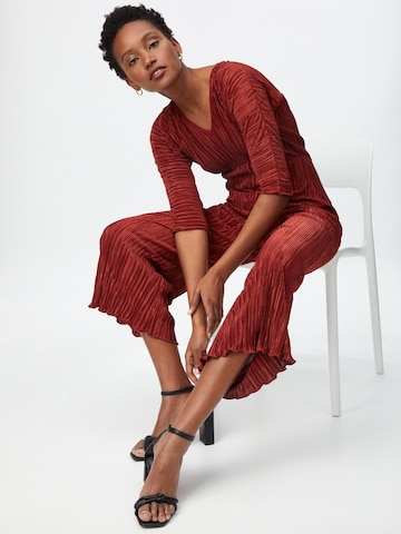 Closet London Jumpsuit in Rood: voorkant