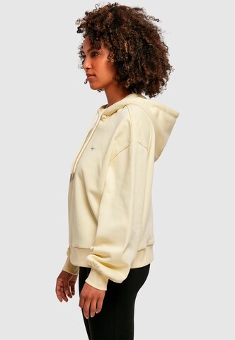 Merchcode Sweatshirt 'Be Happy' in Gelb