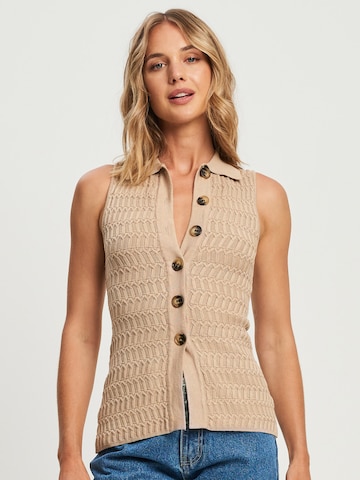 Calli Strikkejakke 'MOLLY ' i beige: forside