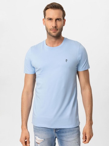 Jacey Quinn Shirt in Blau: Vorderseite