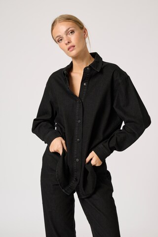My Essential Wardrobe Bluse i sort