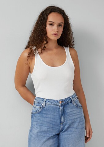 Haut QS en blanc