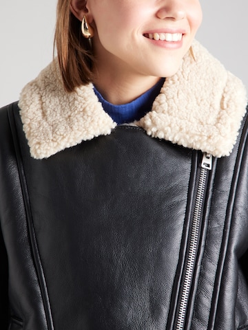 TOPSHOP Winter jacket in Black