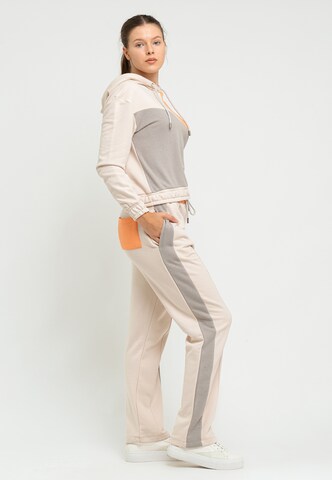 Tom Barron Sports Suit in Beige