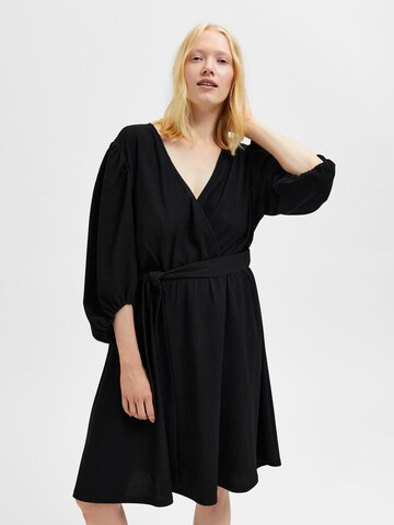 Selected Femme Curve Šaty 'Mynte' – černá: přední strana