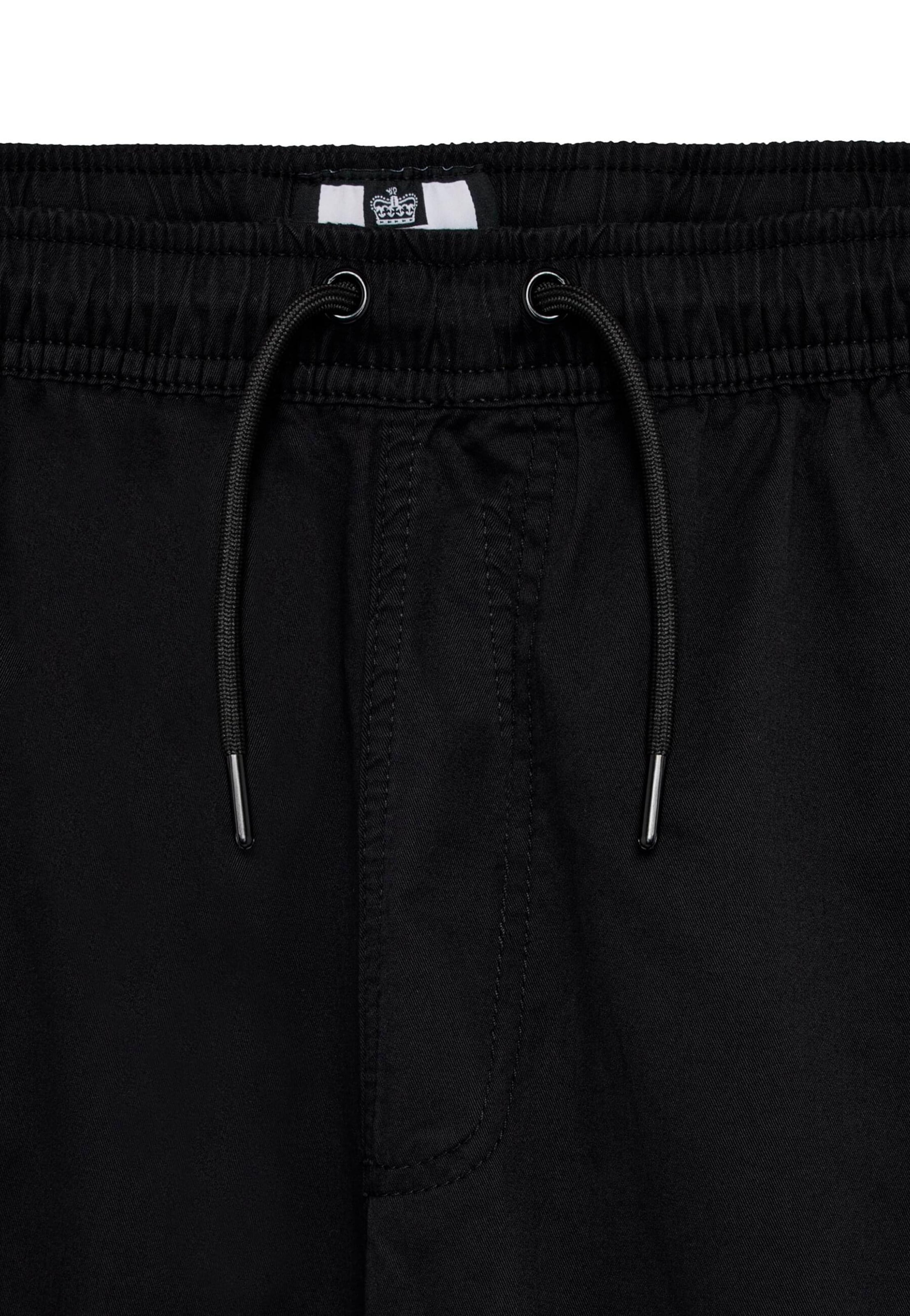 Weekend Offender Tapered Pants 'Bordeta' in Black
