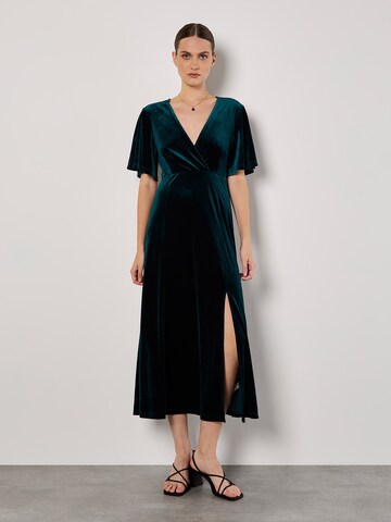 Apricot Dress ' ' in Green