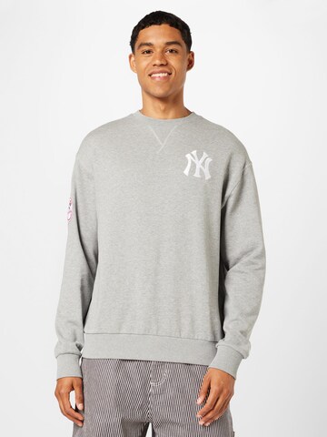 NEW ERA Sweatshirt 'Heritage Neyyan' in Grau: Vorderseite