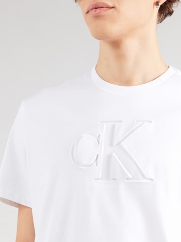 T-Shirt Calvin Klein Jeans en blanc