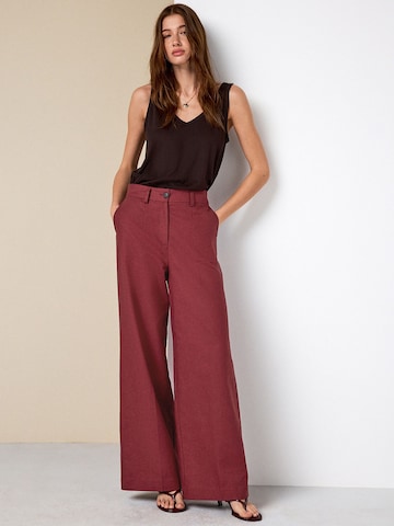Wide leg Pantaloni con piega frontale di Next in marrone: frontale