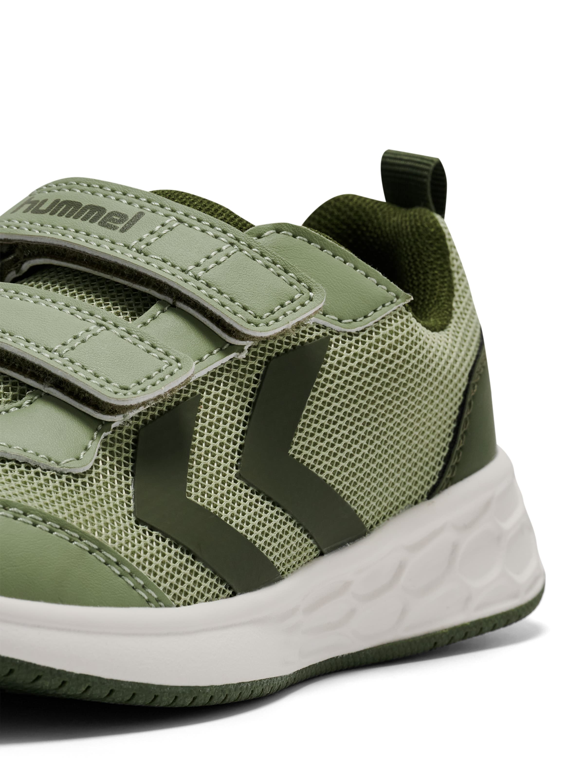 Hummel Athletic Shoes in Green