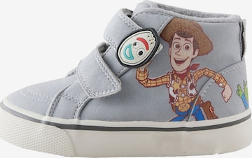 Next Sneaker 'Toy Story' in Grau: Vorderseite