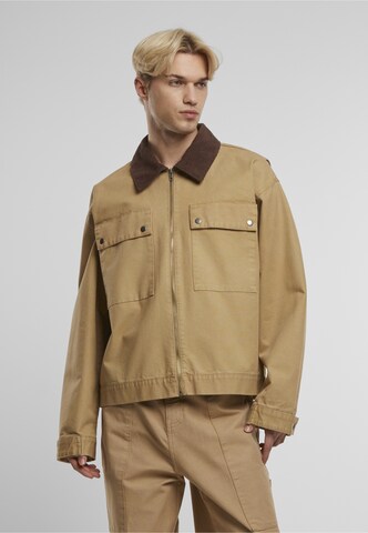 Urban Classics Tussenjas in Beige: voorkant