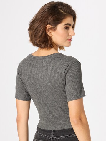 T-shirt 'Silva' ABOUT YOU en gris