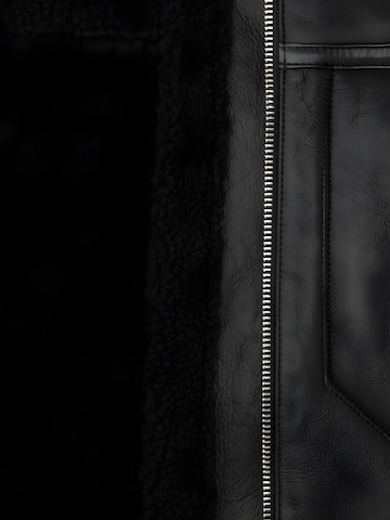 CYCAS D'OR - Chaqueta de invierno 'HUNTER SHEARLING HERITAGE' en negro