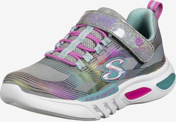 Baskets SKECHERS en gris : devant