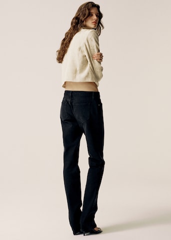 Wide leg Jeans con pieghe 'CAIT' di MANGO in nero