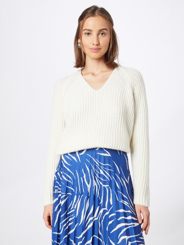 Pullover 'LYNETTE' di DRYKORN in bianco: frontale