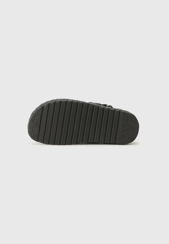 STEVE MADDEN Sandals 'Bigmona' in Black