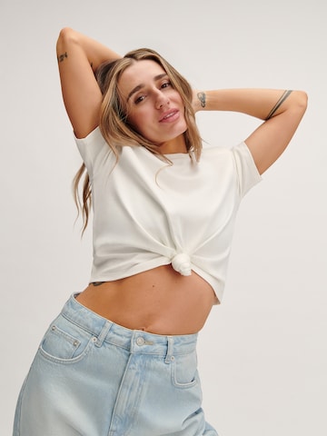 Tatiana Zidekova Póló - fehér: elől