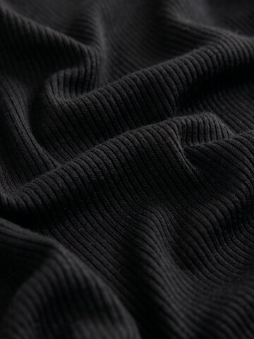 Next Kleit, värv must