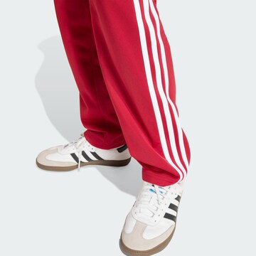 ADIDAS ORIGINALS Обычный Штаны 'Firebird' в Красный