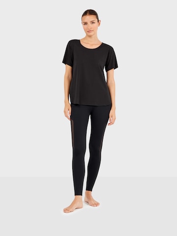 Gisela Τοπ ' ' σε μαύρο