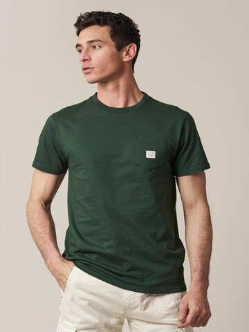 T-Shirt 'Basito' Deeluxe en vert : devant