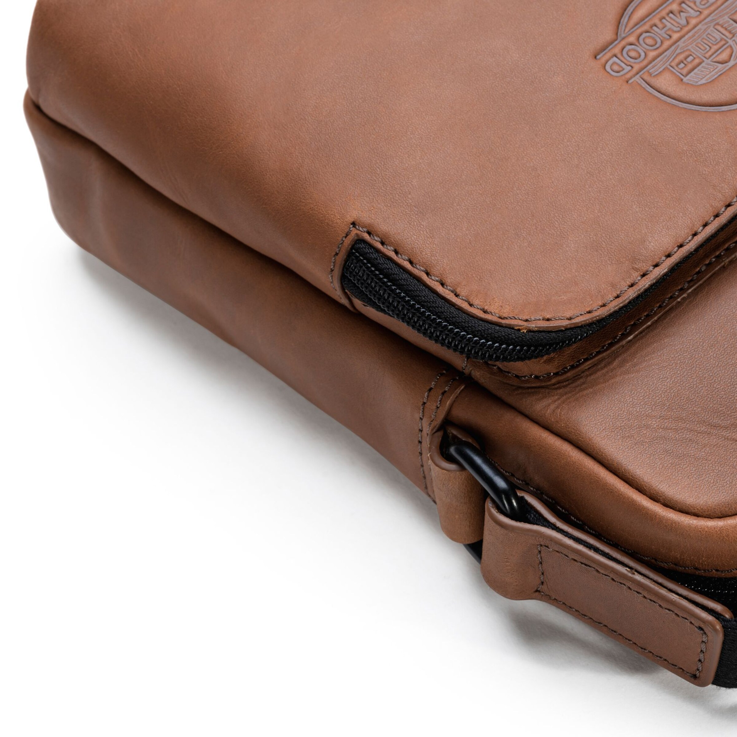 Farmhood Schoudertas in Bruin