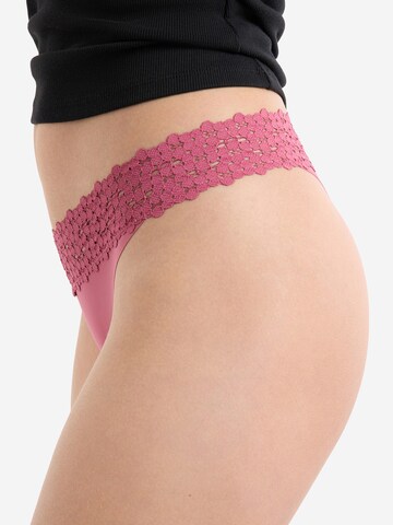 ETAM String 'Wish' in Roze