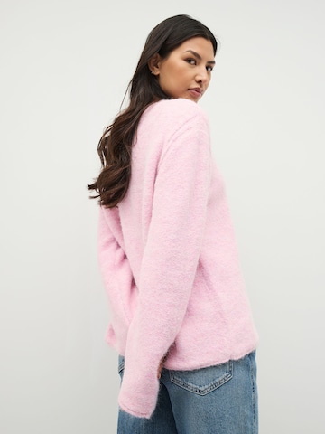 Next Neulepaita värissä vaaleanpunainen