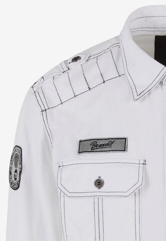 Brandit Regular Fit Hemd 'Luis' in Weiß