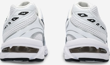 Baskets basses ASICS SportStyle en blanc