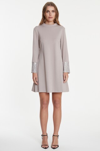 Robe 'Tafea' Ana Alcazar en gris