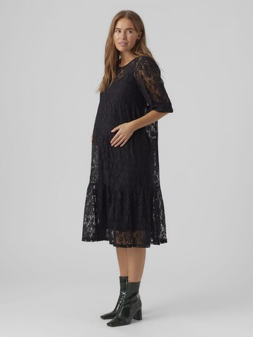 Vero Moda Maternity Kleid in Schwarz