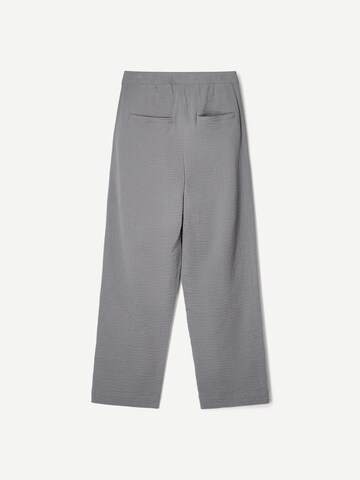 Loosefit Pantaloni di Bershka in grigio