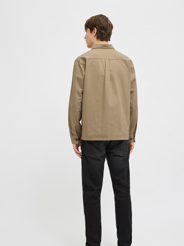 JJ Rebel - Ajuste regular Camisa 'JREBCARL' en beige