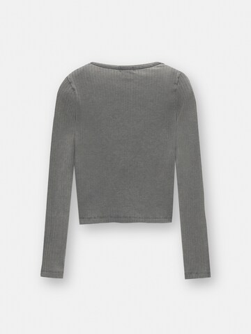 Pull&Bear Koszulka w kolorze szary