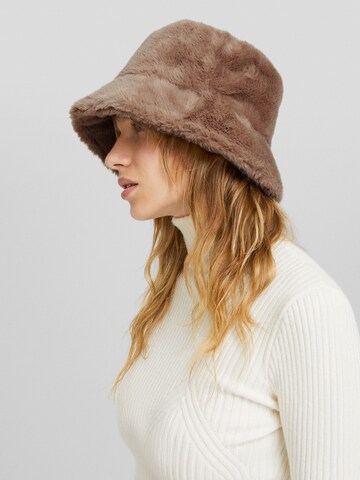 Bershka Hat in Beige