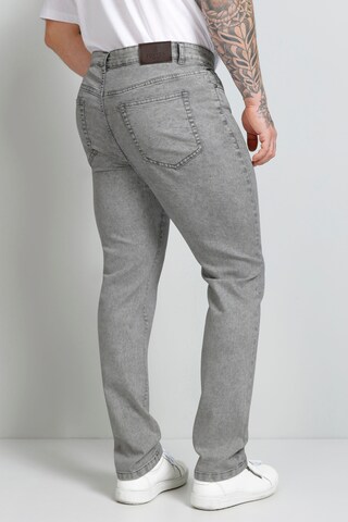 Boston Park Regular Jeans in Grau